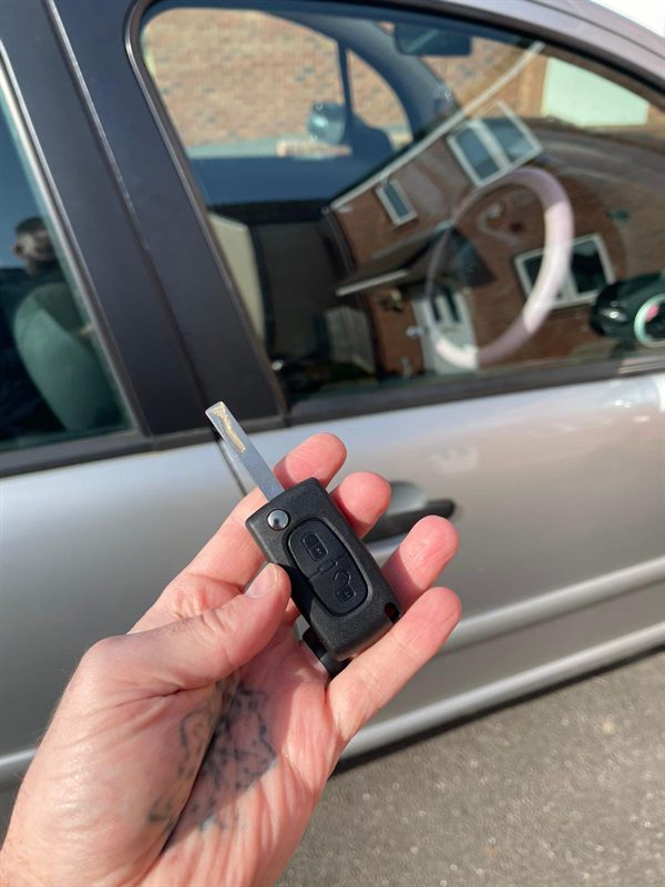 Peugeot car key cut on-site by mobile auto locksmith Salisbury